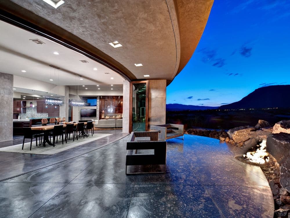 Professional glass team - Mirror Removal San Antonio