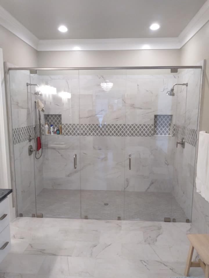 Modern frameless shower door