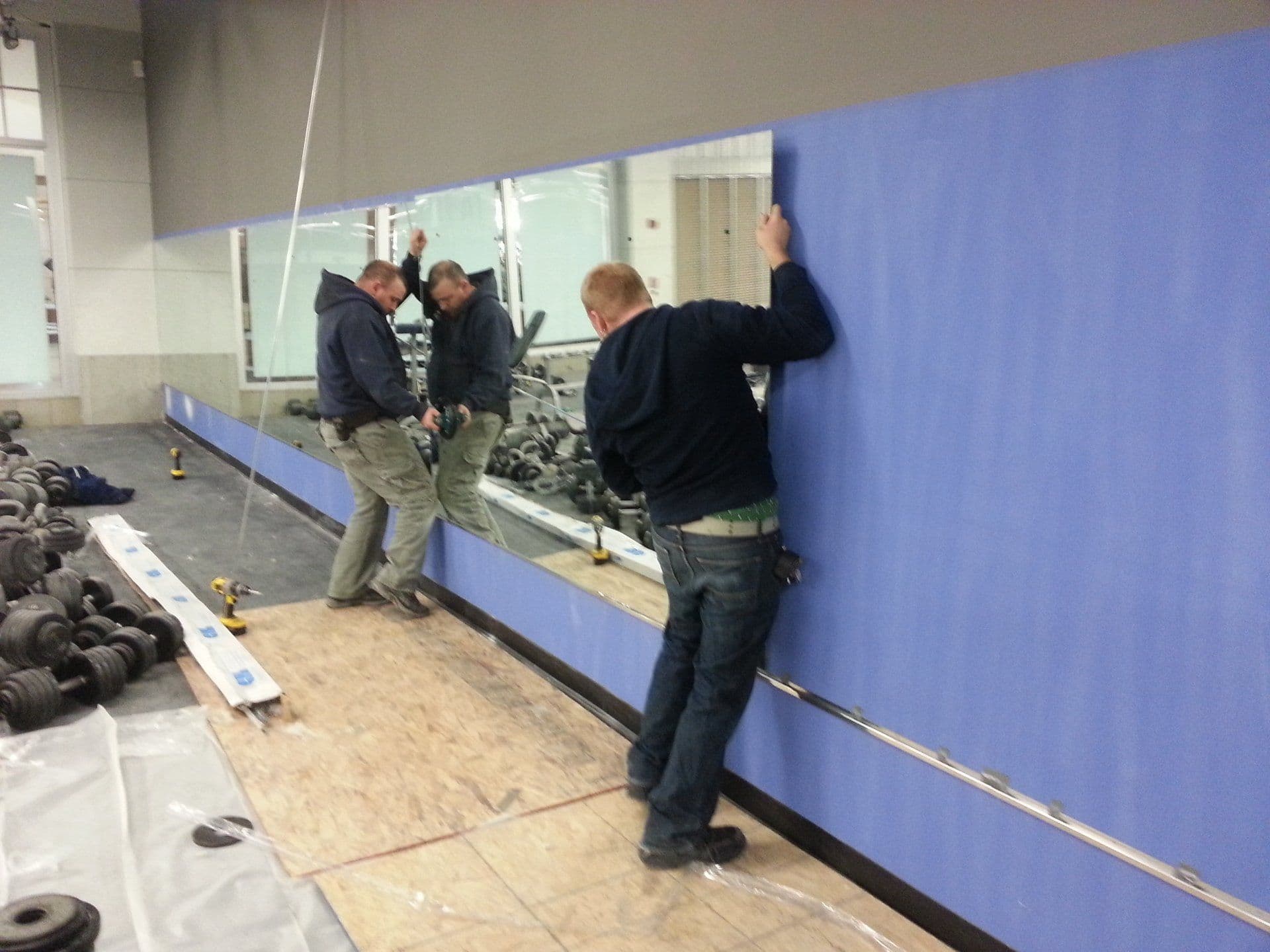 Professional mirror installation service